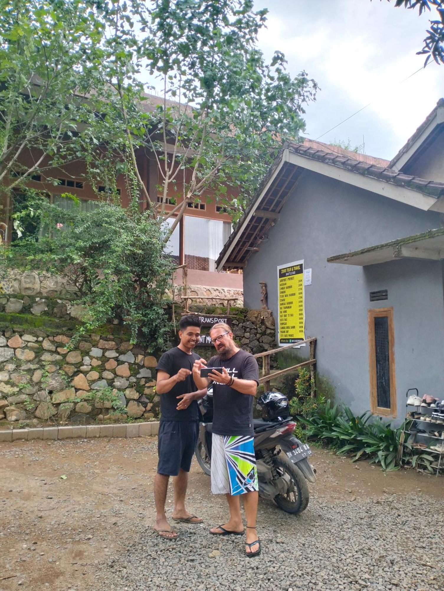 Fullmoon Homestay Kuta  Kültér fotó