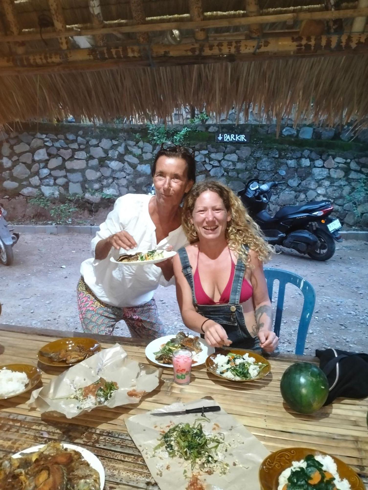 Fullmoon Homestay Kuta  Kültér fotó