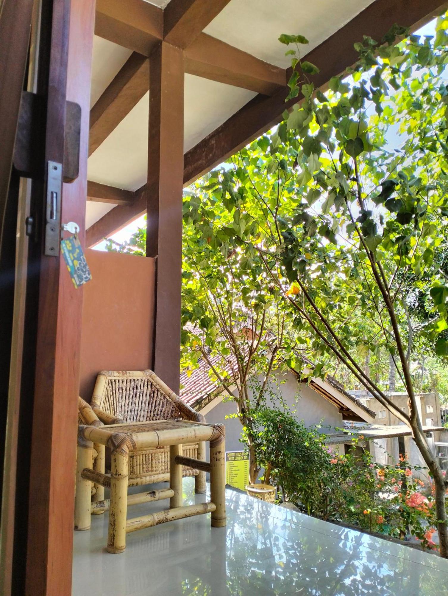 Fullmoon Homestay Kuta  Kültér fotó