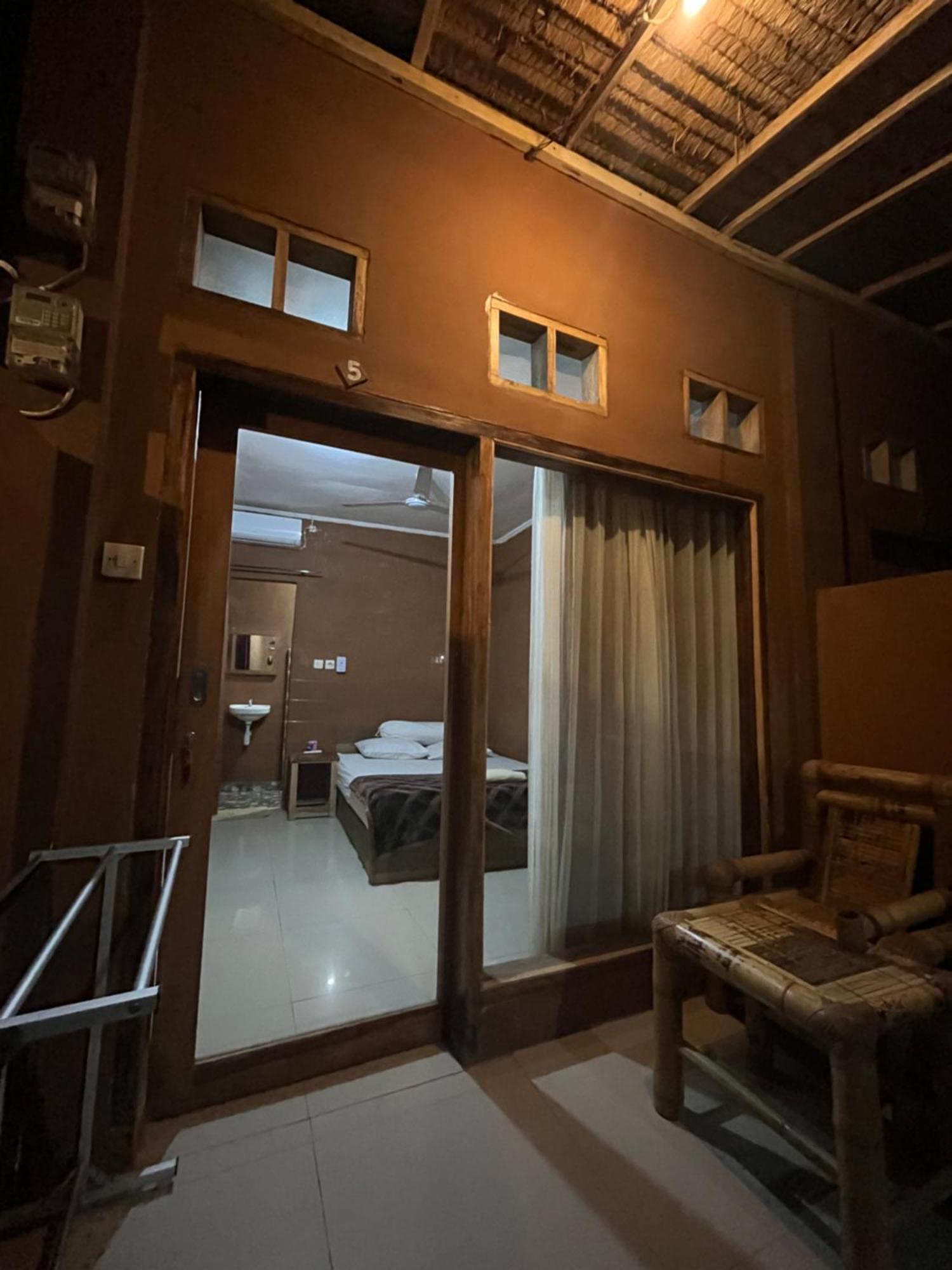 Fullmoon Homestay Kuta  Kültér fotó
