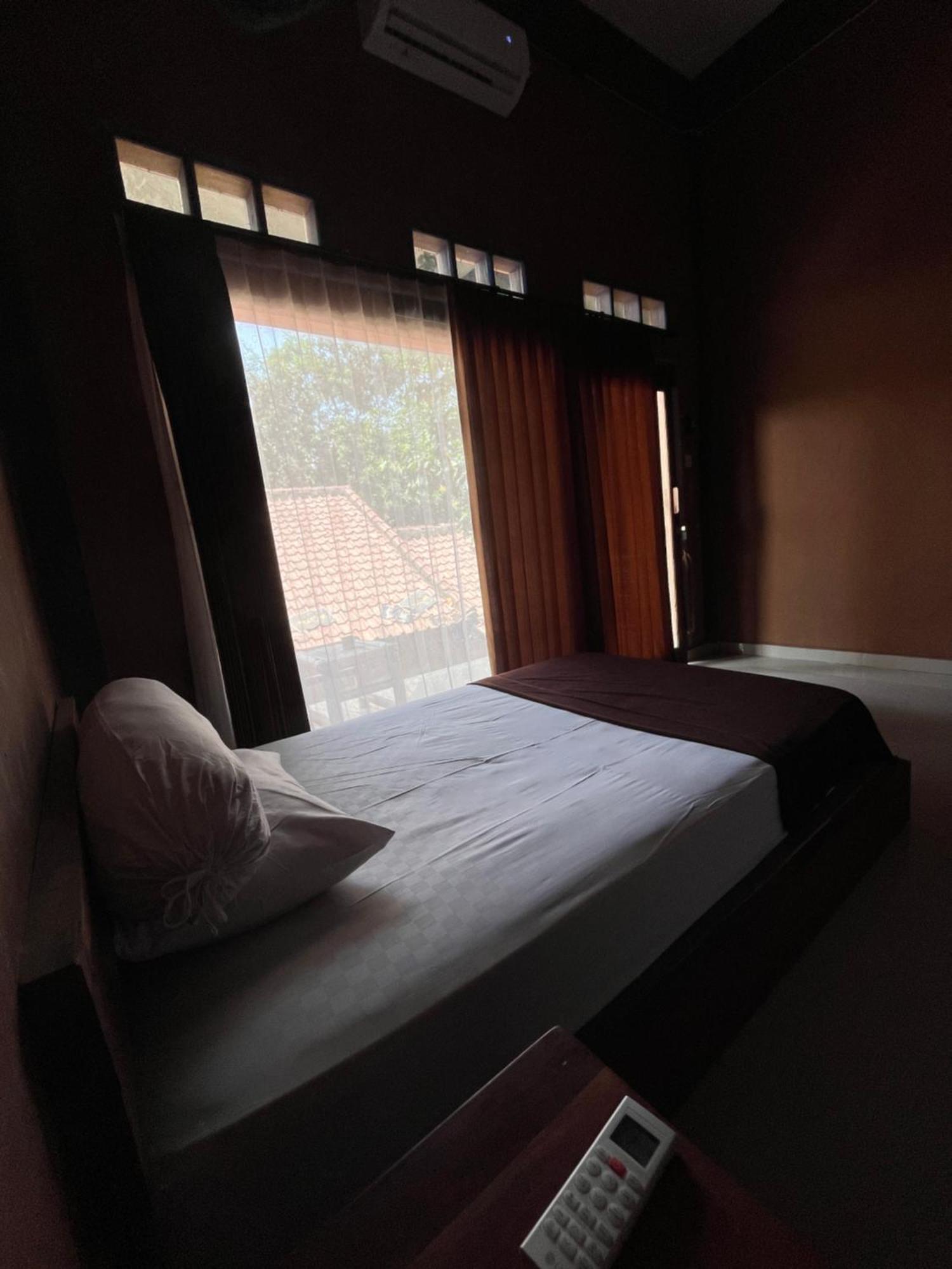 Fullmoon Homestay Kuta  Kültér fotó